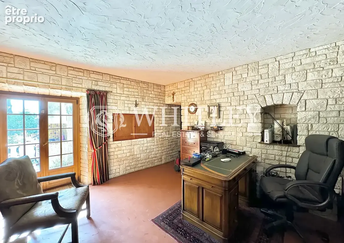 Villa rare à la vente avec grand terrain de plus de 5000 m2 et piscine - photo 10