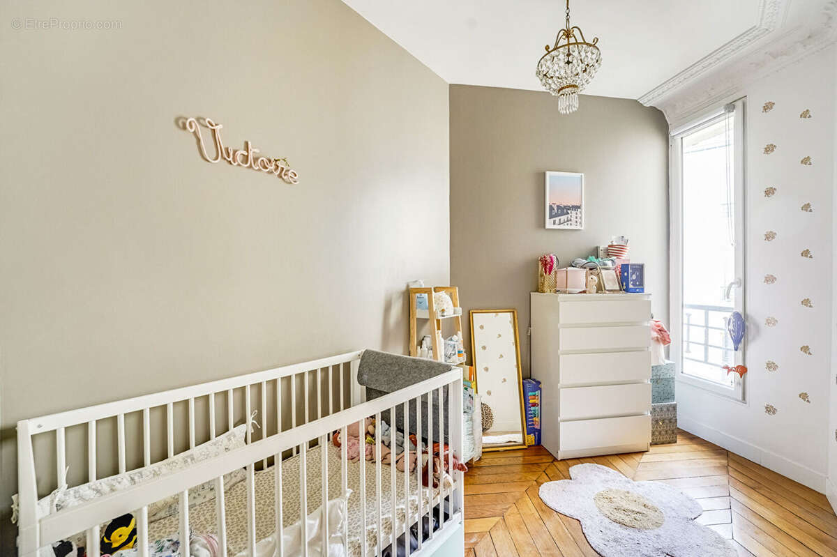 Appartement à PARIS-18E