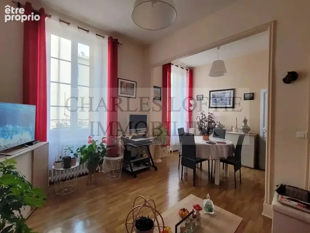 Immeuble de 3 logements, dépendances et jardin à Cahors. - photo 13