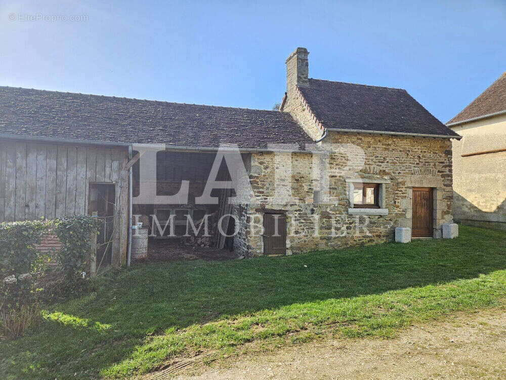 A vendre grande maison familiale à La Ferriere Bochard - P15360 - photo 17