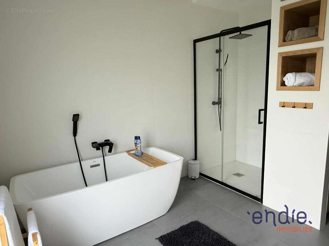 Maison à DOMPIERRE-SUR-BESBRE