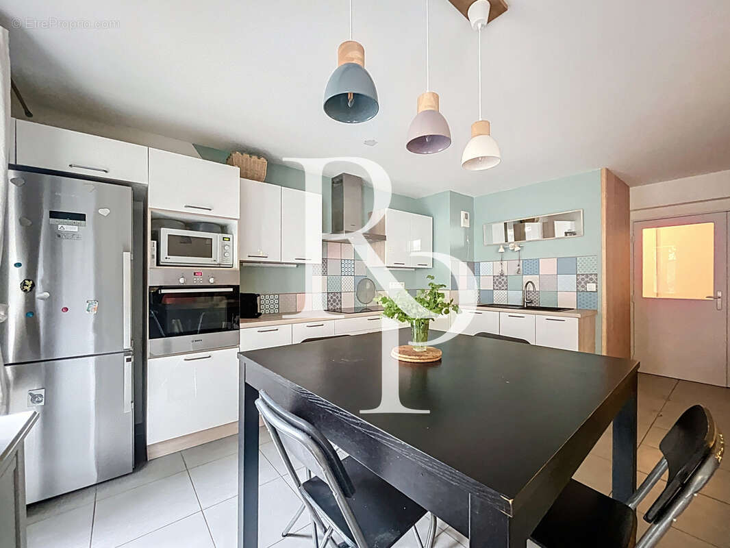 Appartement à CRAPONNE