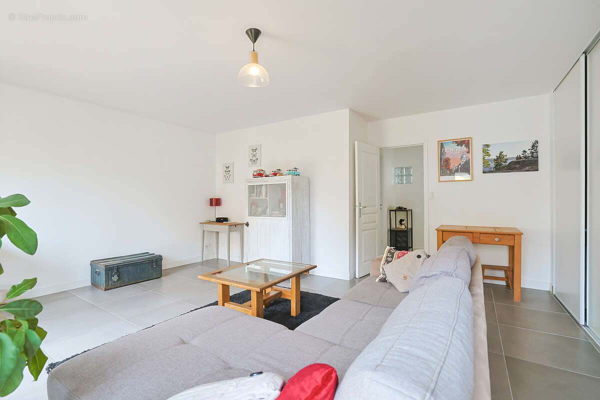 Maison à SOLLIES-PONT