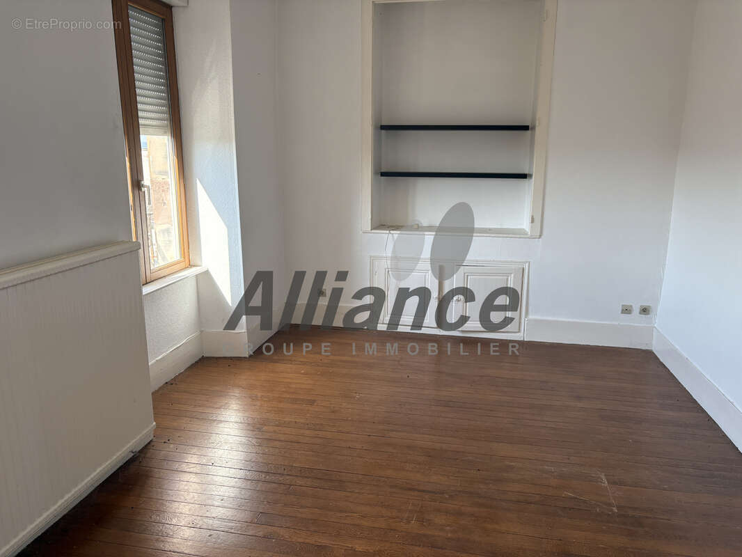 Appartement  dans  le  centre  historique  luxeuil - photo 4