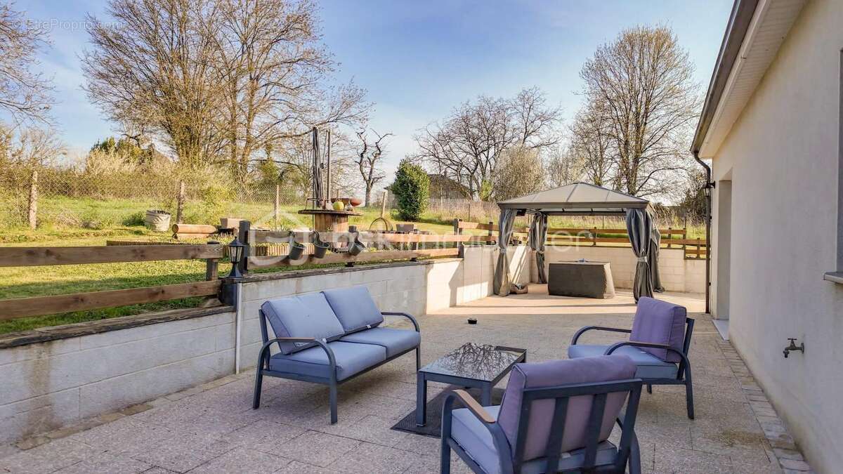 Maison à SAINT-BENIN-D'AZY