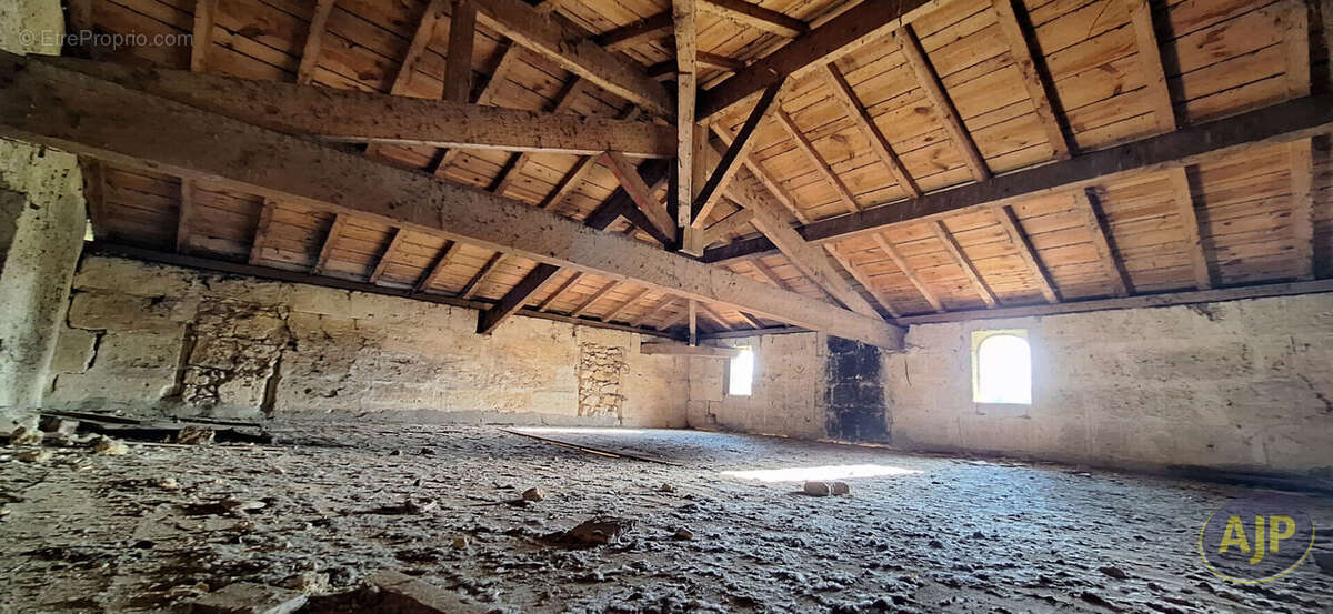 Maison à SAINT-LAURENT-D&#039;ARCE