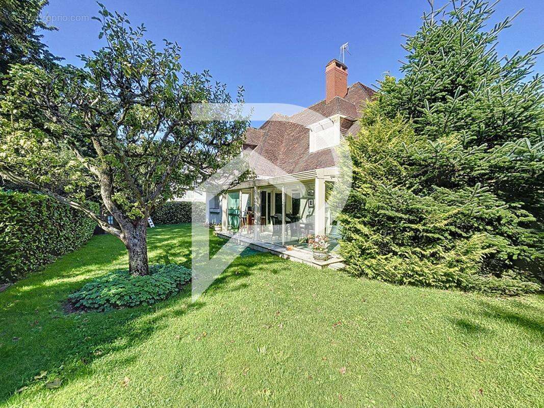 Maison à SAINT-LEONARD