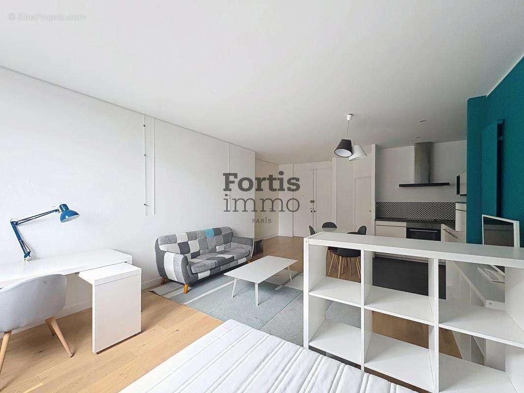 Appartement à PARIS-4E