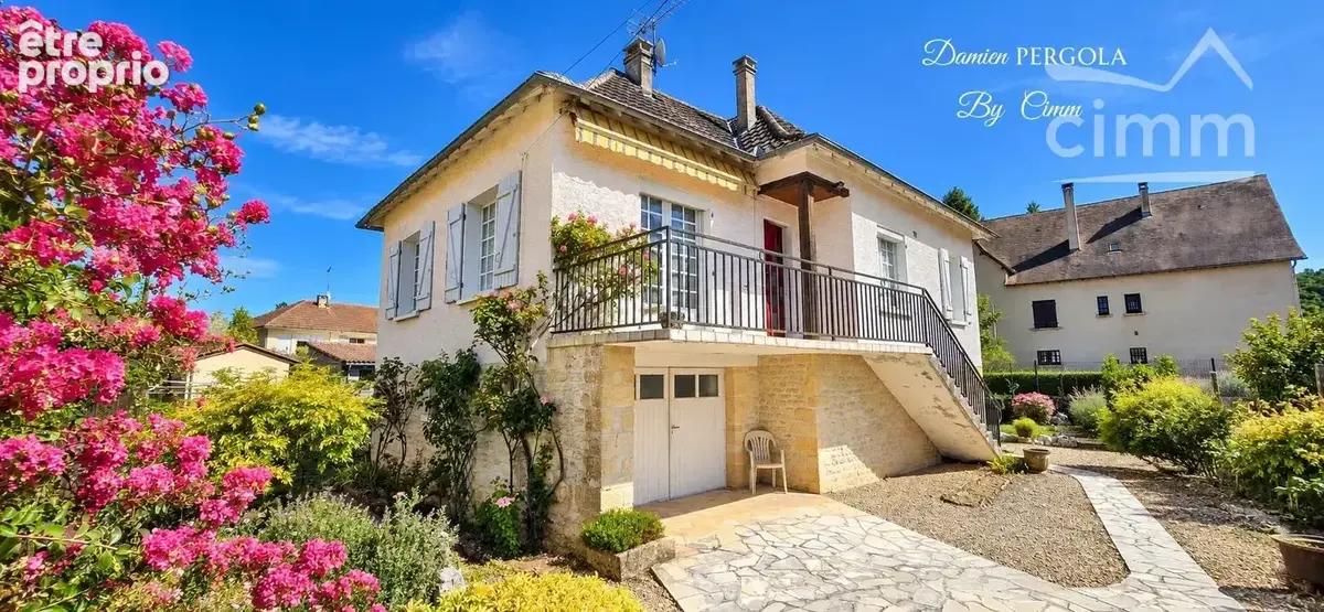 Montignac-Lascaux – Maison à deux pas du centre-ville dans un quartier recherché - photo 1