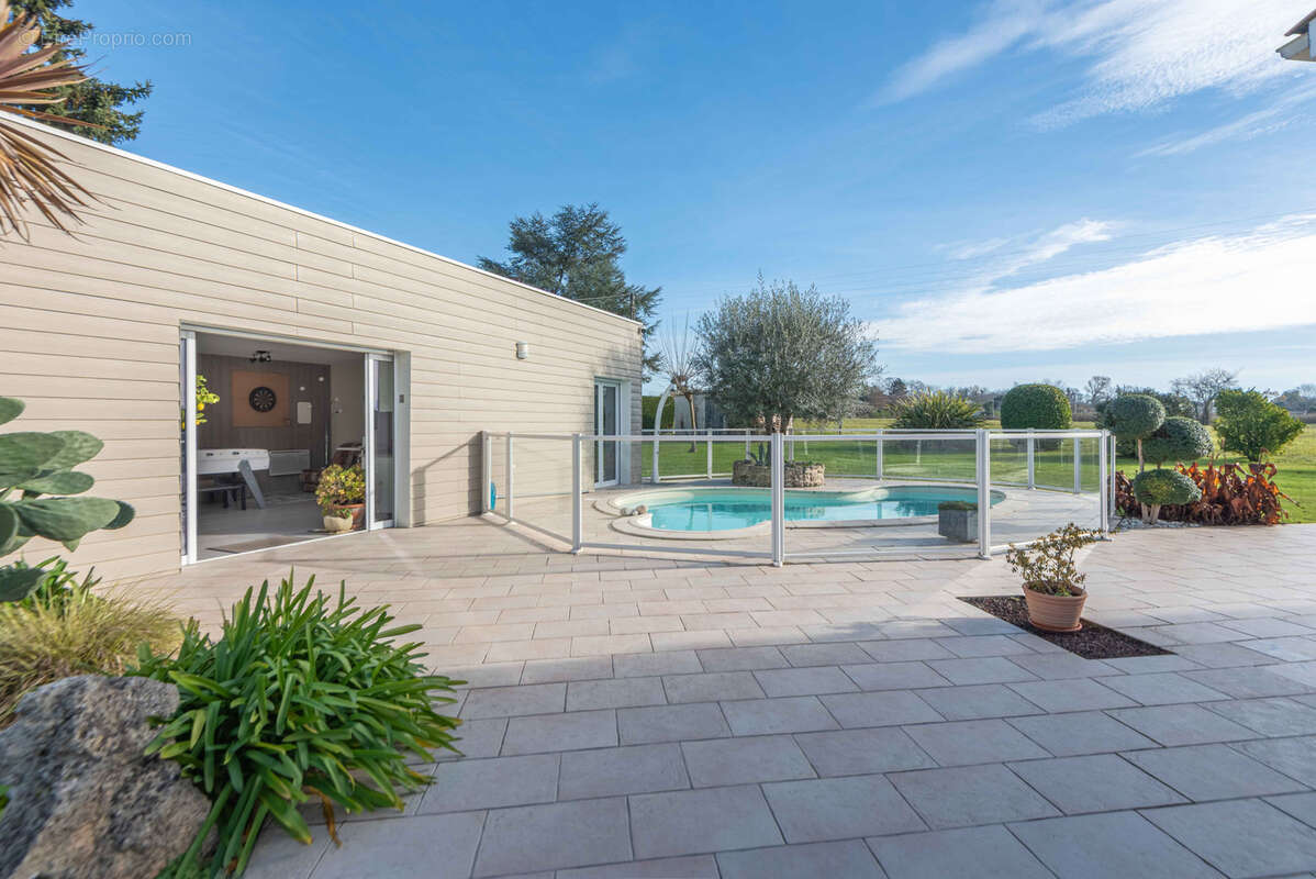 Maison à LIGNAN-DE-BORDEAUX