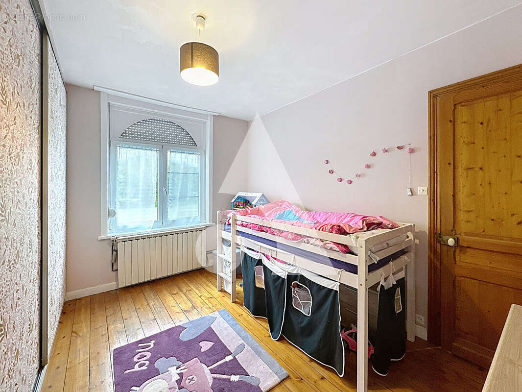 Maison à MORTAGNE-DU-NORD