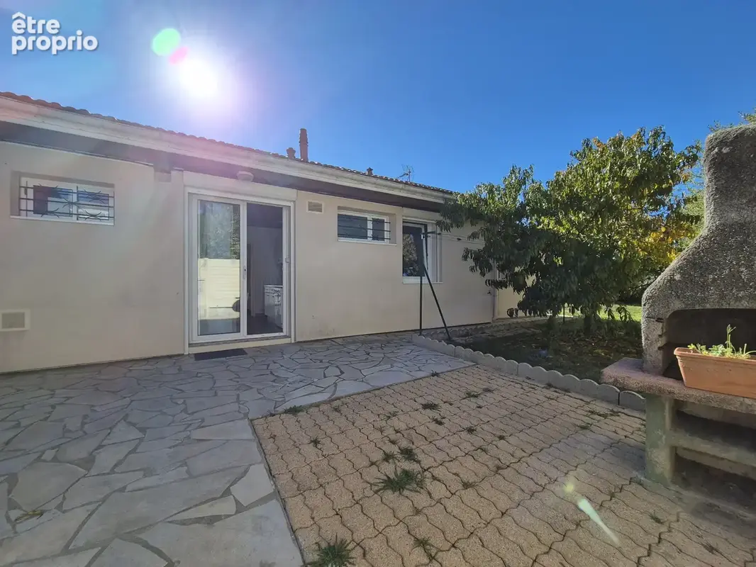 Maison de plain pied avec Jardin et 2 garages - photo 5