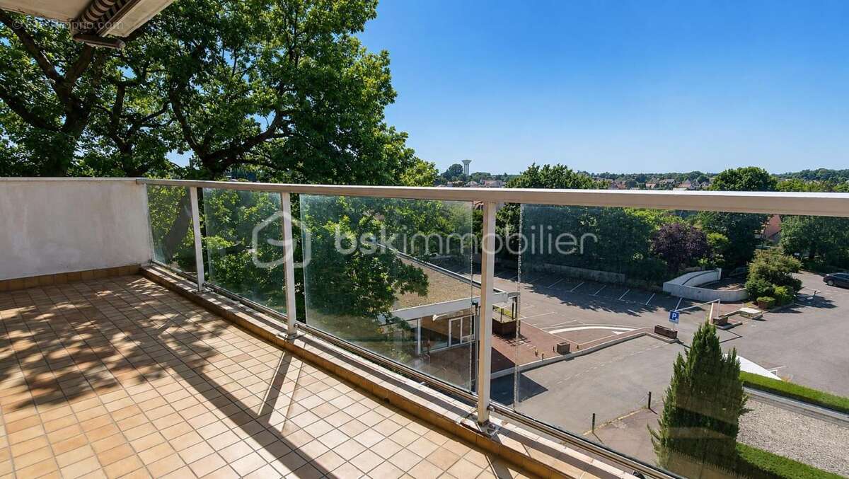 Parc de Diane – Appartement familial 5 pièces avec terrasse, balcons et parking - photo 16