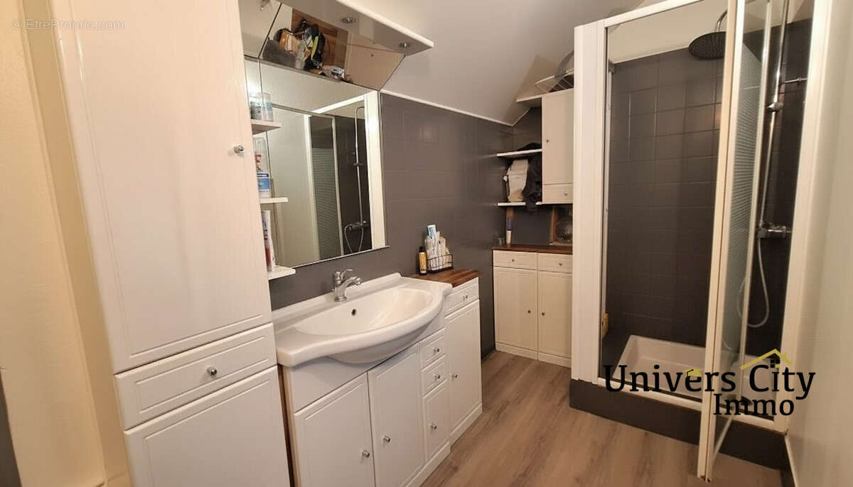 Appartement à SAINT-SEBASTIEN-SUR-LOIRE
