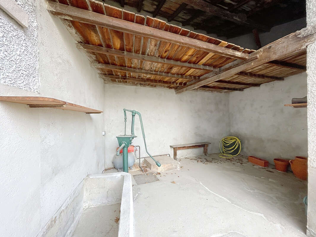 Maison à SAINT-GENIS-LAVAL