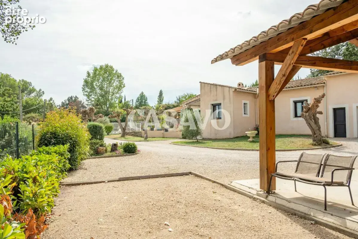 Vente Maison 7 pièces de 176m² - 13540 Aix-en-Provence - photo 4