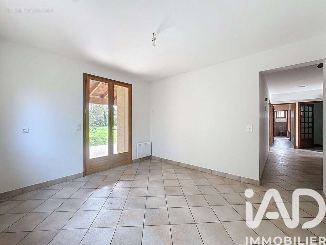 Photo 8 - Maison à VERZEILLE