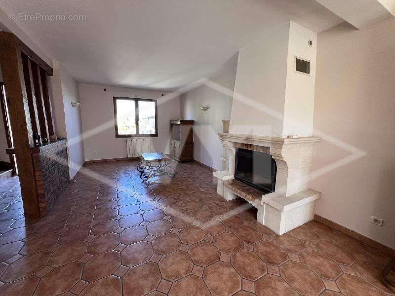 Maison à QUINCY-SOUS-SENART