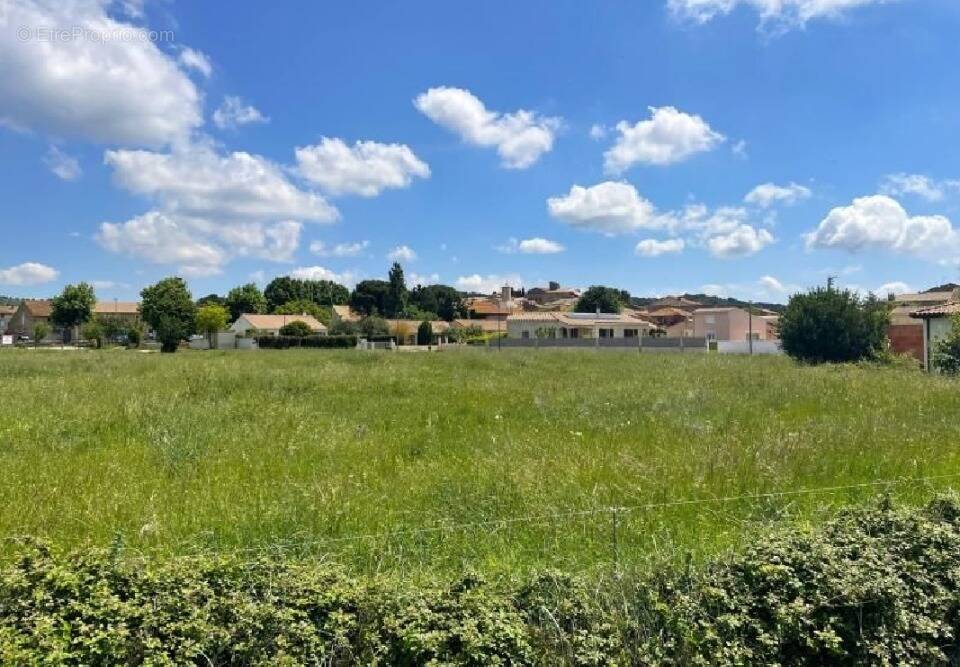 Terrain à BIZANET