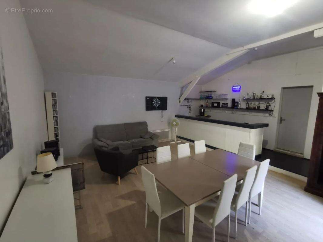 Maison à LINARS