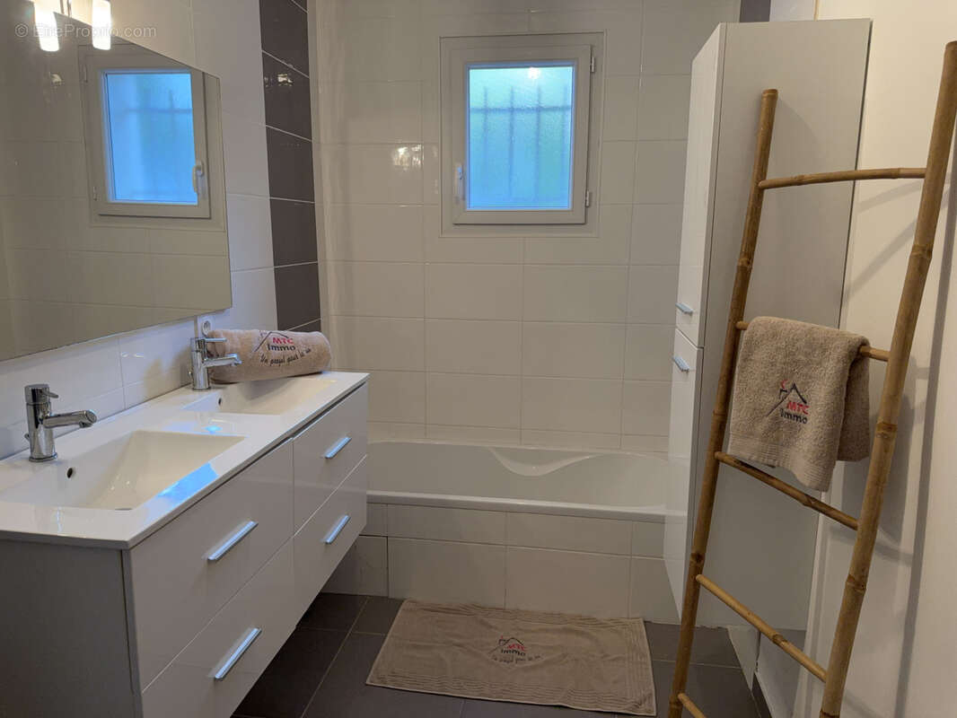 Maison à TIGNIEU-JAMEYZIEU