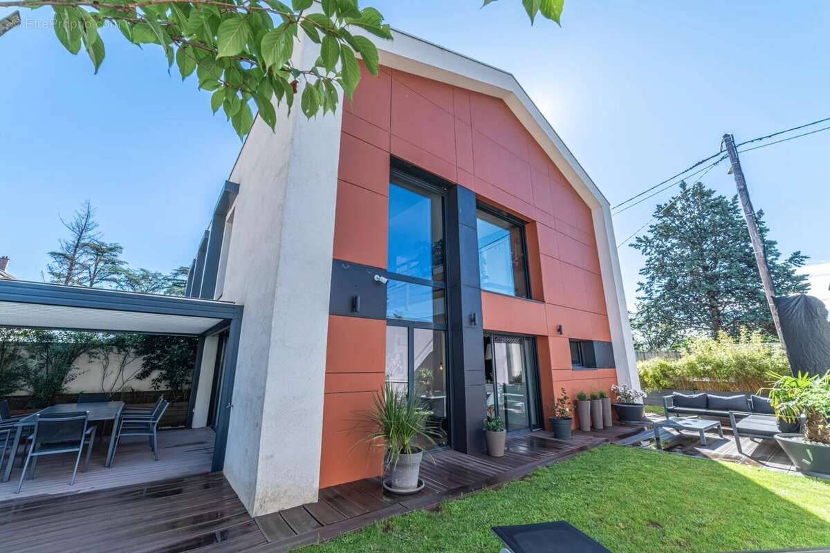 Appartement à LYON-9E