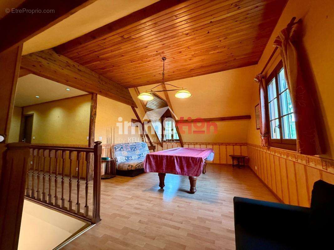 Maison à HUCHENNEVILLE