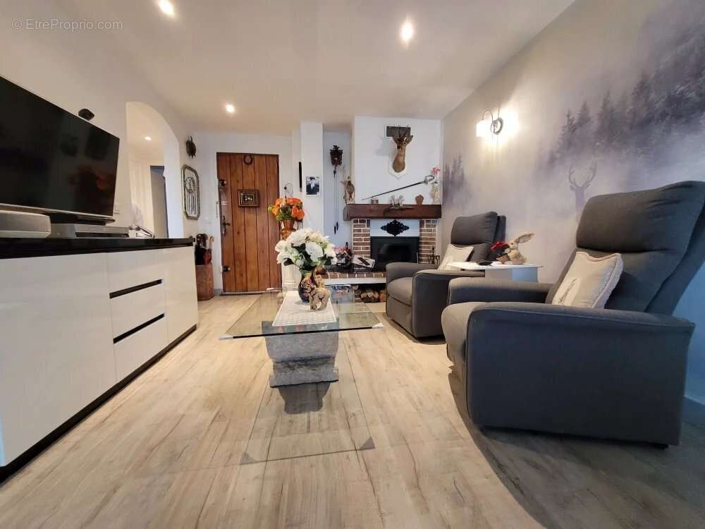 Appartement à PEYMEINADE
