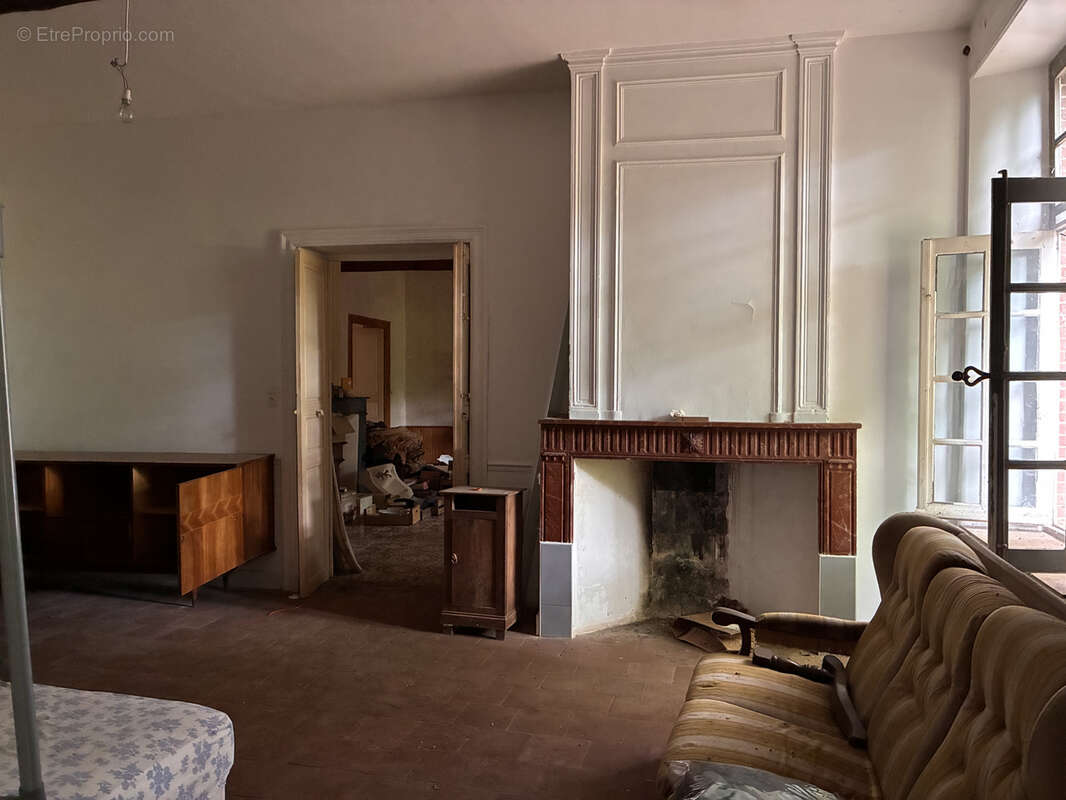 Ancienne maison bourgoise à rénover avec dépendances - photo 5