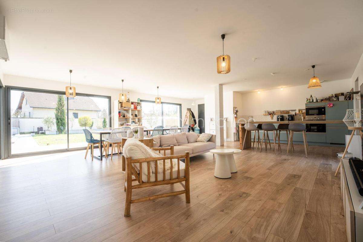 Maison à BOURGOIN-JALLIEU