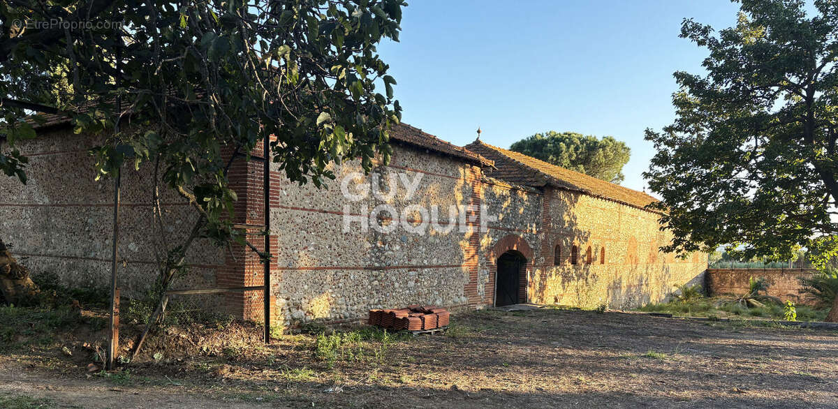 Maison à VILLENEUVE-DE-LA-RAHO