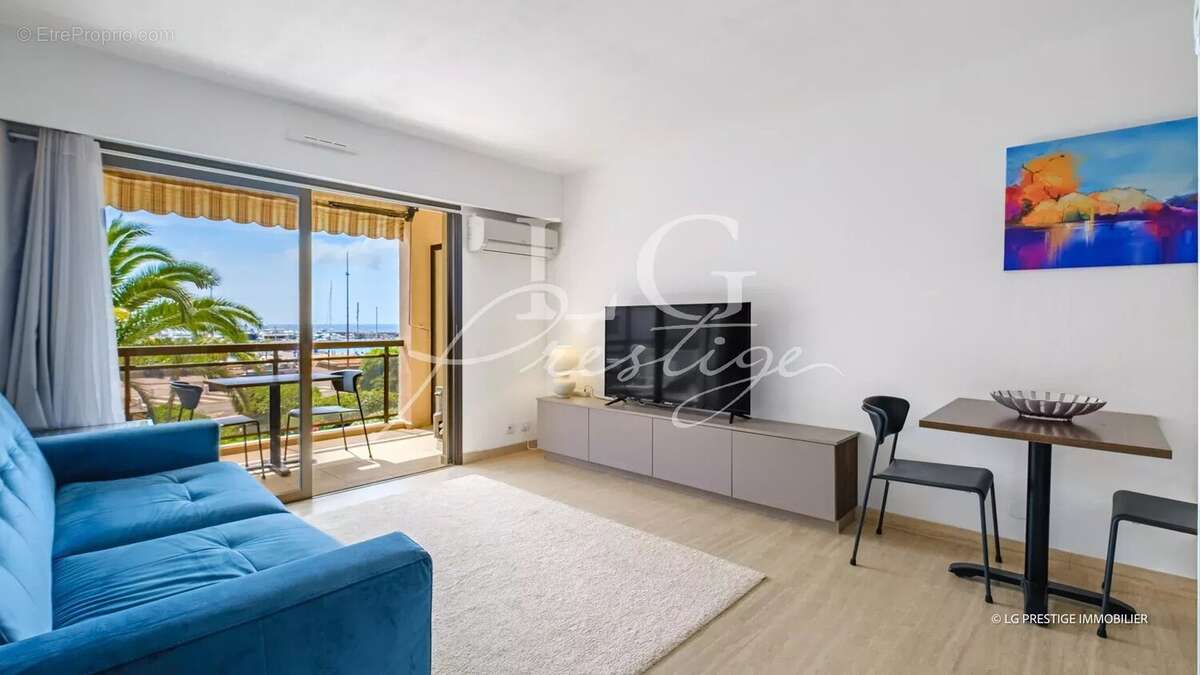 Appartement à MANDELIEU-LA-NAPOULE