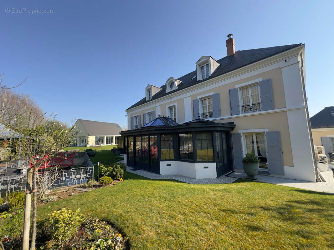 Maison à MAGNY-LE-HONGRE