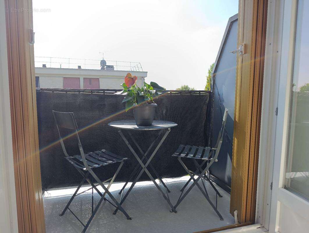 Appartement à COMBS-LA-VILLE