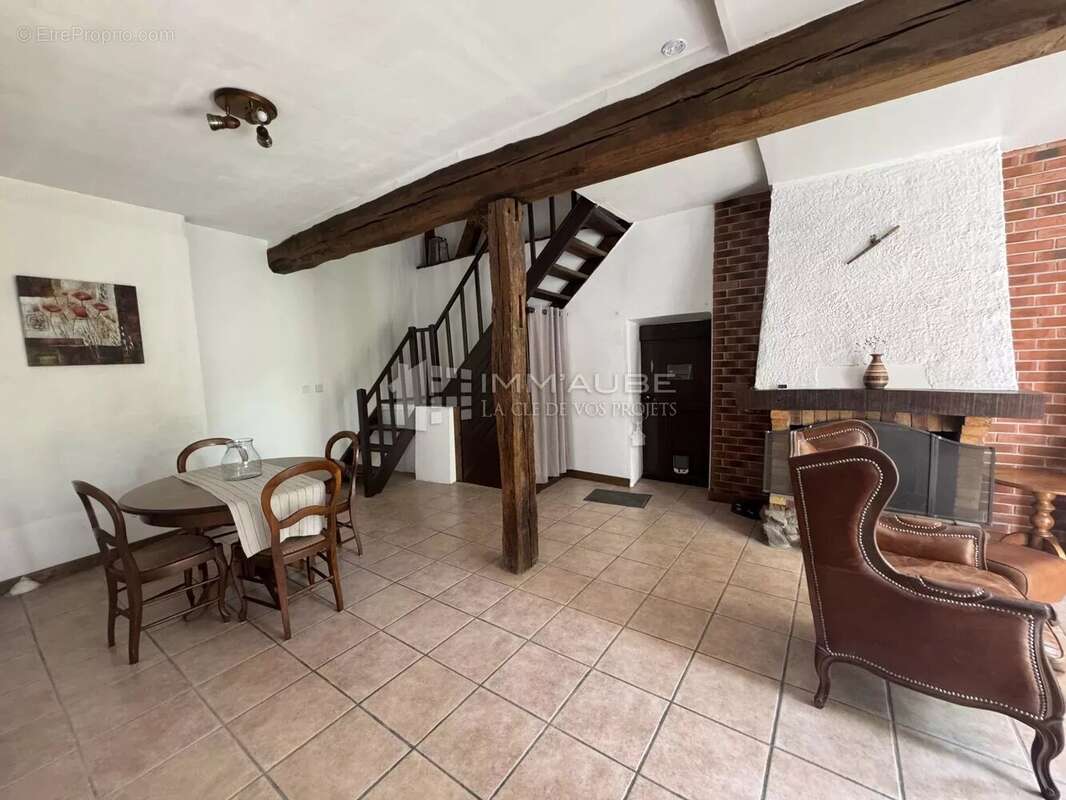 Maison à NOGENT-SUR-SEINE