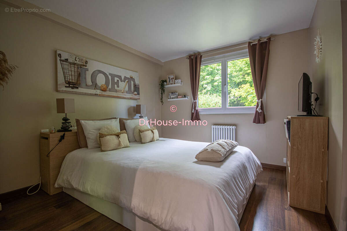 Appartement à IVRY-LA-BATAILLE
