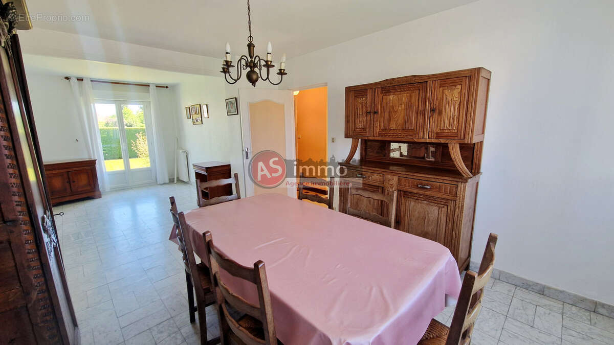 Maison à GREGES