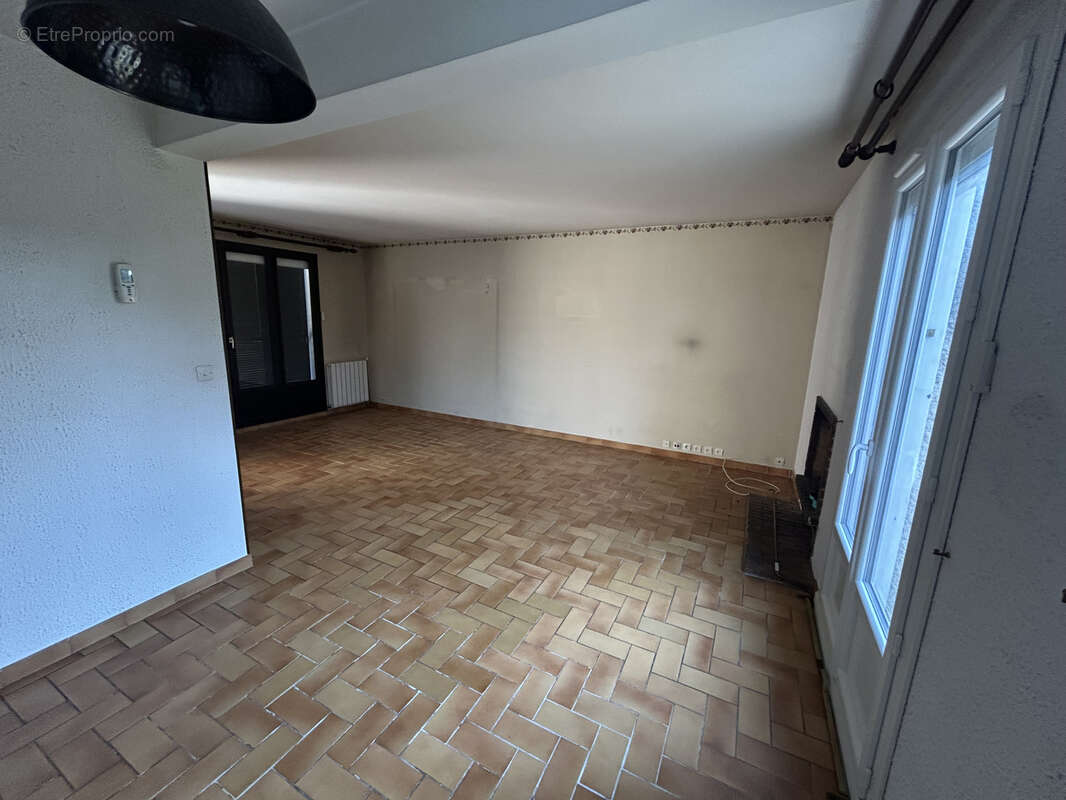 Maison à CLAYE-SOUILLY