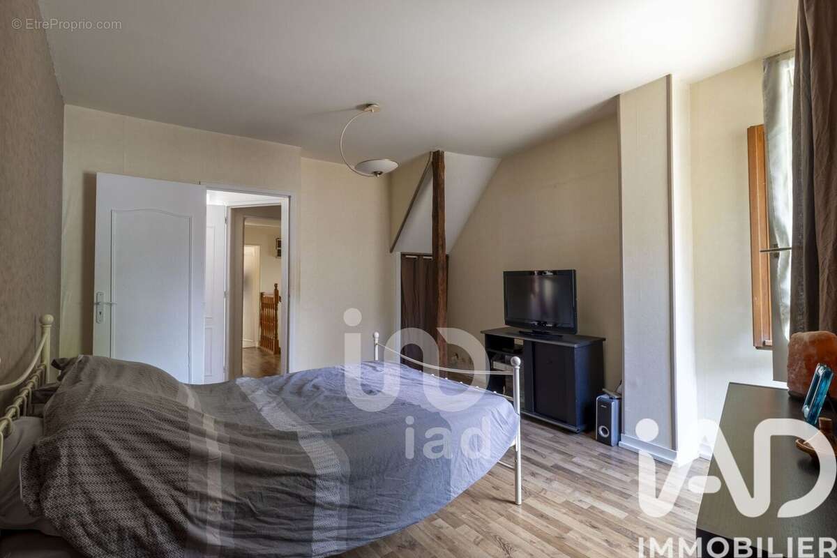Photo 8 - Maison à ISSOU