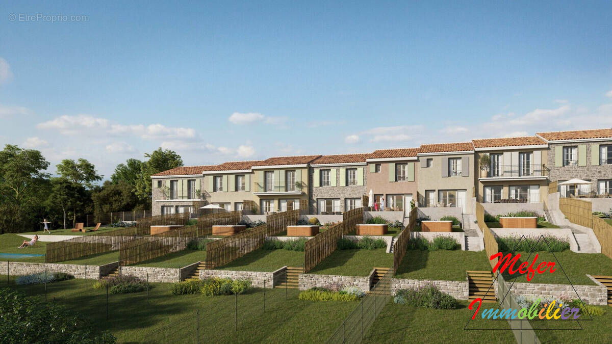 Maison à LA GARDE-FREINET