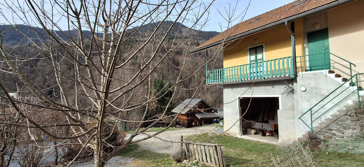 Maison à QUEIGE