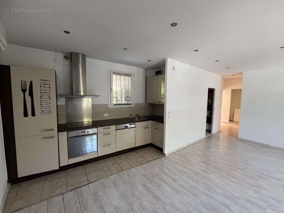 CUISINE OUVERTE - Appartement à VILLENEUVE-LOUBET