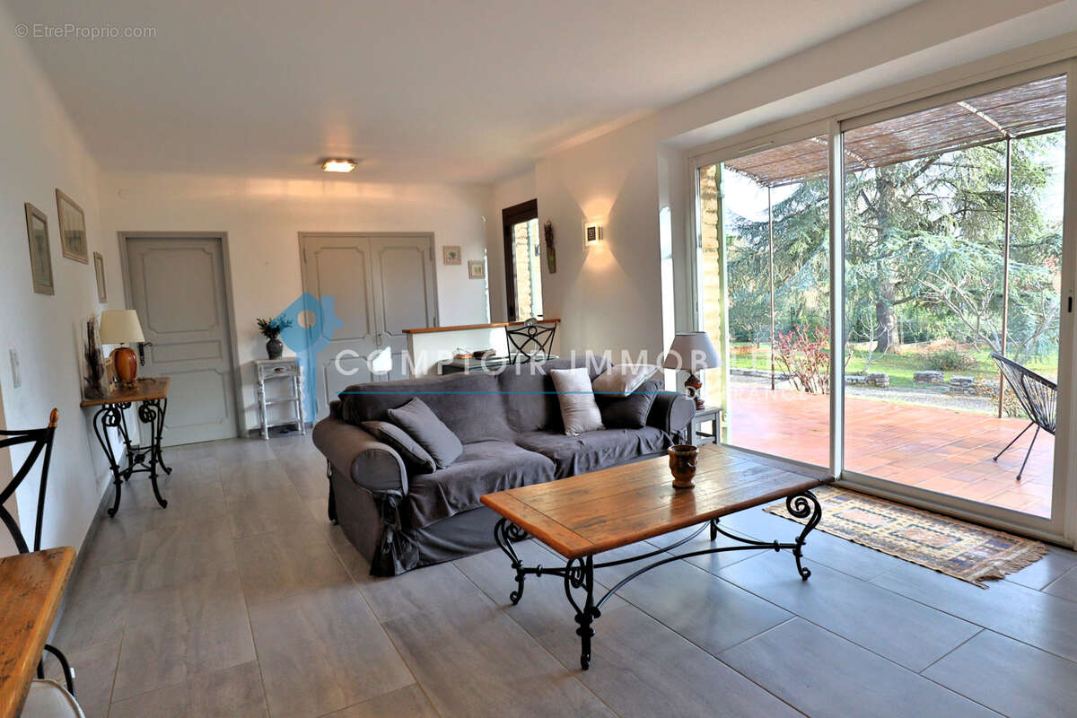 Maison à SAINT-SATURNIN-LES-APT