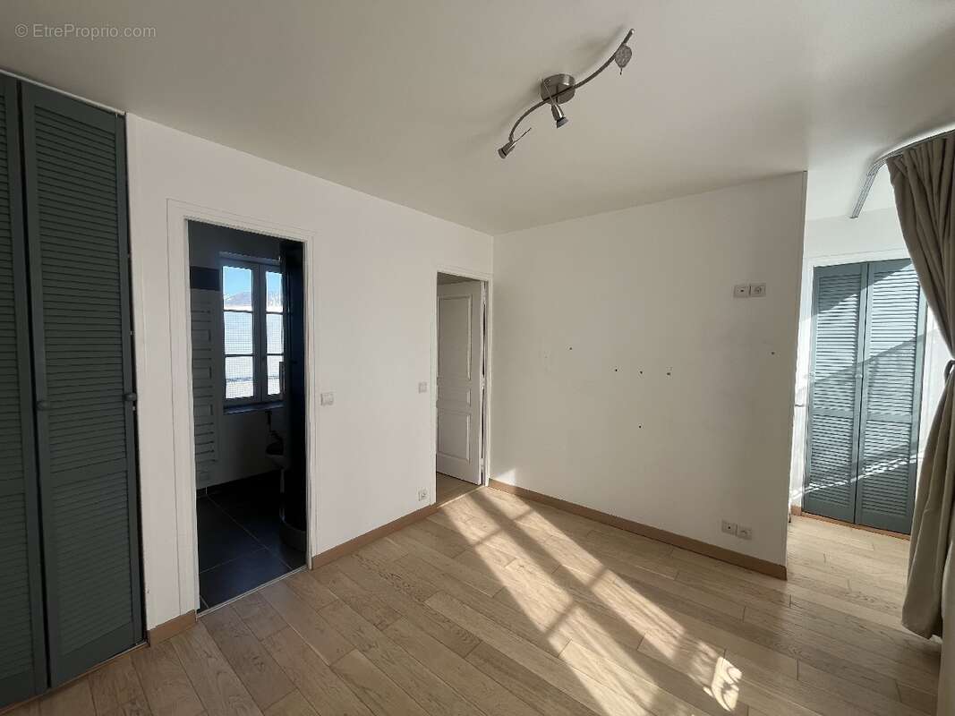 Maison à PORT-EN-BESSIN-HUPPAIN