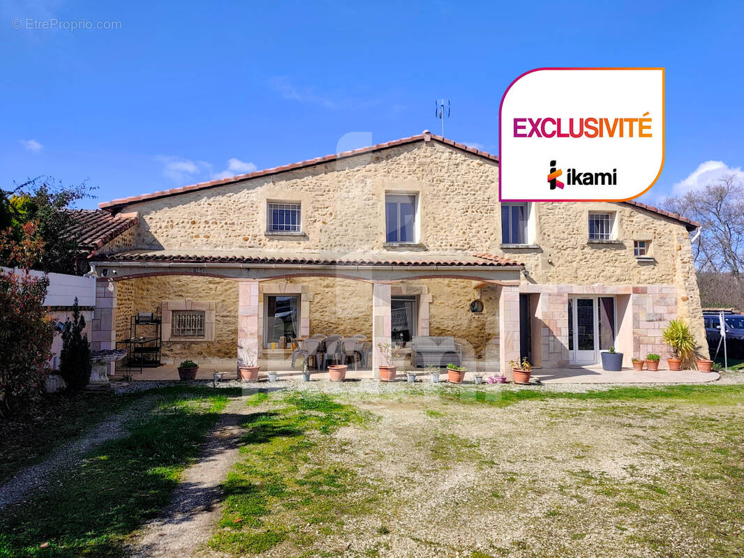 Maison à CHARMES-SUR-L'HERBASSE