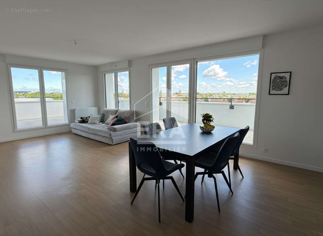Appartement à FLEURY-SUR-ORNE