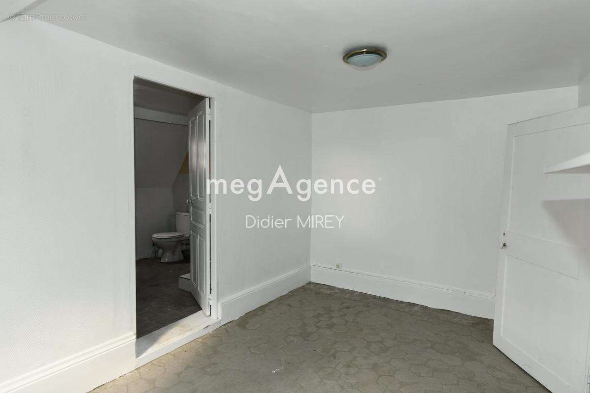 Maison à AIX-EN-OTHE