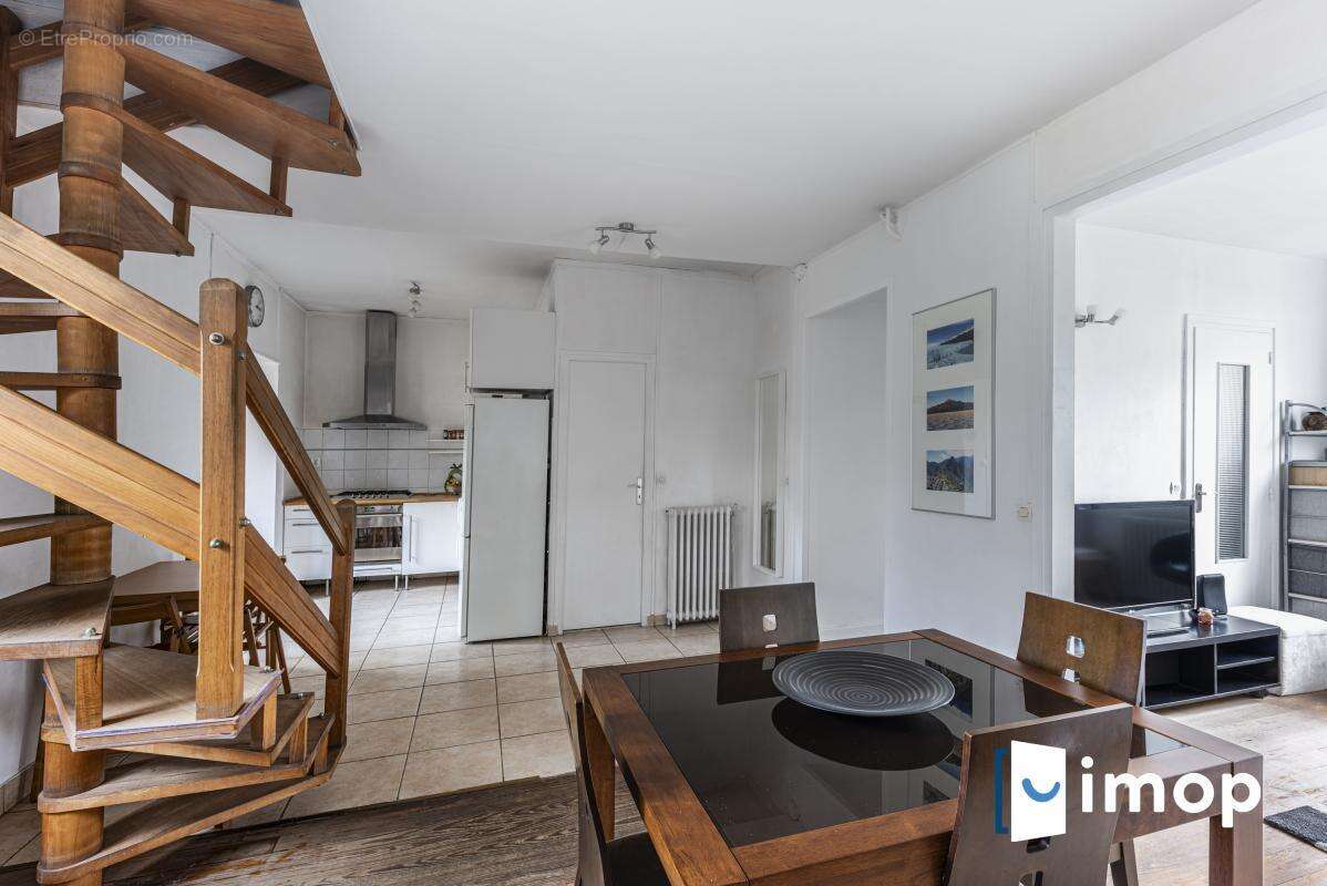 Maison à SAINT-MAUR-DES-FOSSES