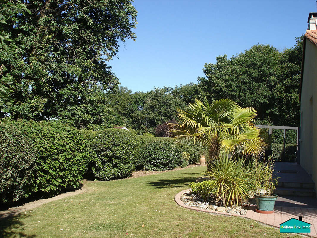 Maison à ROCHESERVIERE