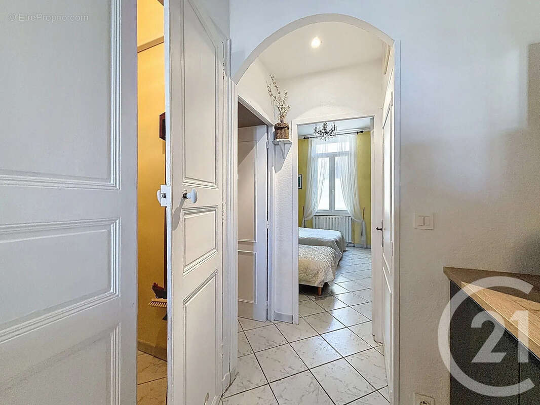 Appartement 97 m² à Sete  - photo 15